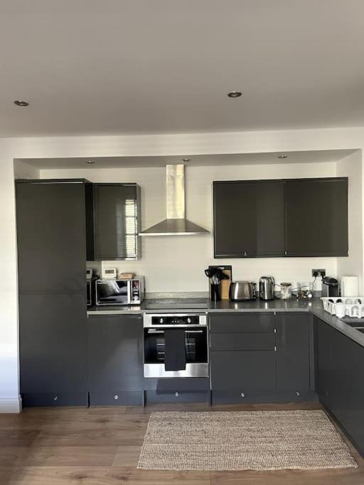 Appartement Abergavenny Center 2-Bed Flat Extérieur photo