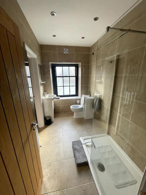 Appartement Abergavenny Center 2-Bed Flat Extérieur photo